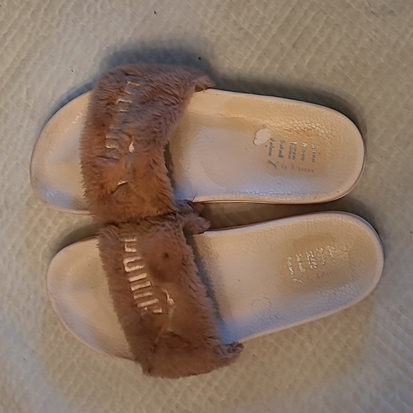 Puma X Fenty Furry Slides, Light Pink, Size 9 - Picture 3 of 6